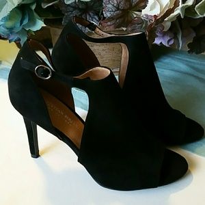 Christian Siriano Black Faux Suede Heels